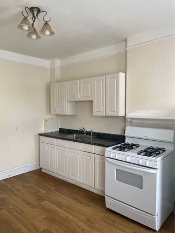 73 Reading St 3, Boston, MA 02119