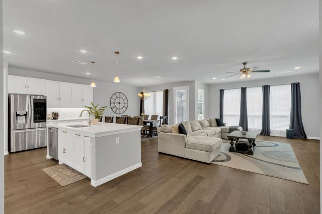 3908 Lucan Lane, Lewisville, TX 75056