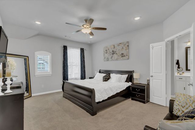 3908 Lucan Lane, Lewisville, TX 75056