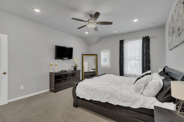 3908 Lucan Lane, Lewisville, TX 75056