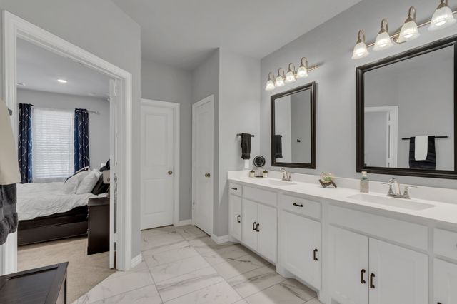 3908 Lucan Lane, Lewisville, TX 75056