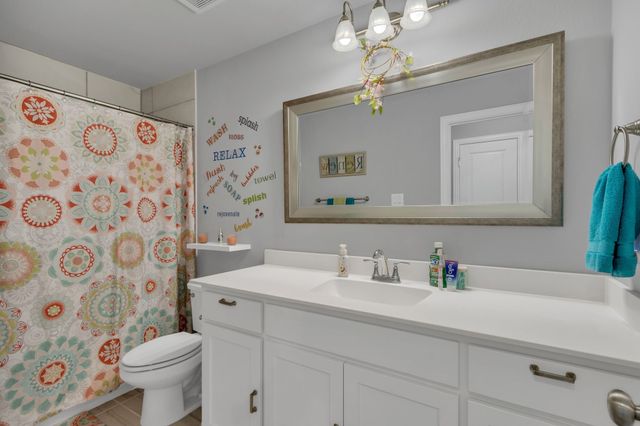 3908 Lucan Lane, Lewisville, TX 75056