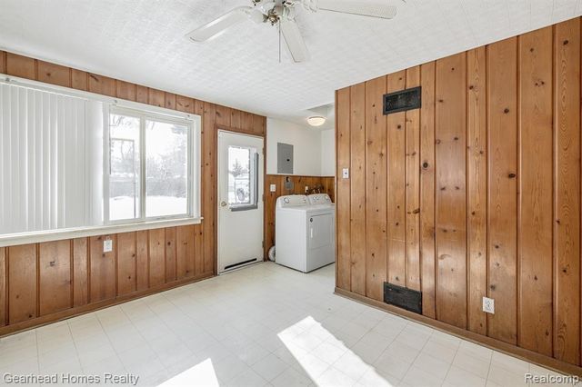 2340 Rollins Street, Grand Blanc, MI 48439