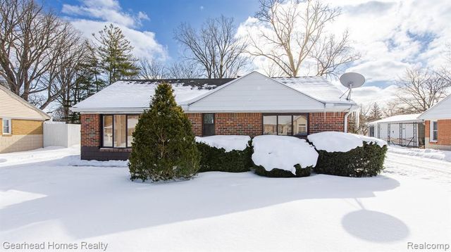 2340 Rollins Street, Grand Blanc, MI 48439