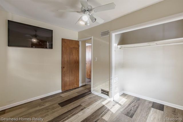 2340 Rollins Street, Grand Blanc, MI 48439