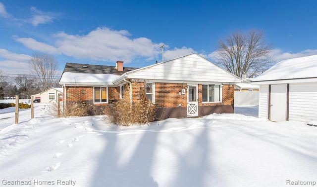 2340 Rollins Street, Grand Blanc, MI 48439