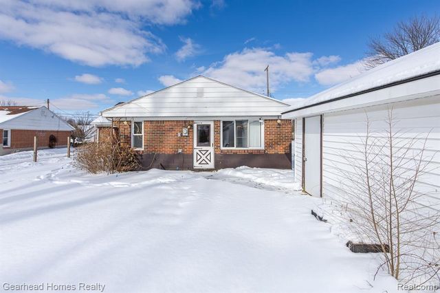 2340 Rollins Street, Grand Blanc, MI 48439