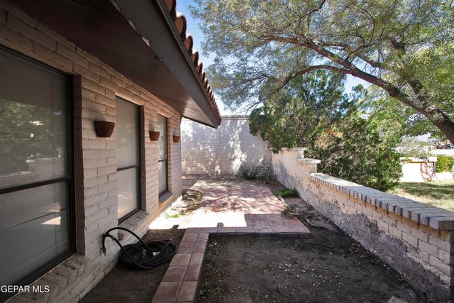 156 N Trevino Road, Santa Teresa, NM 88008