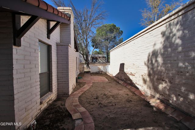 156 N Trevino Road, Santa Teresa, NM 88008