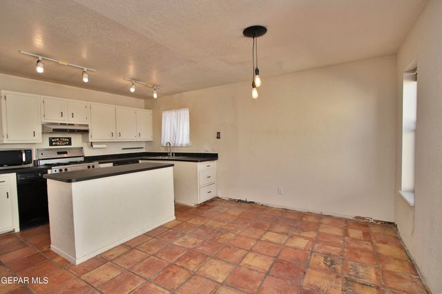 156 N Trevino Road, Santa Teresa, NM 88008