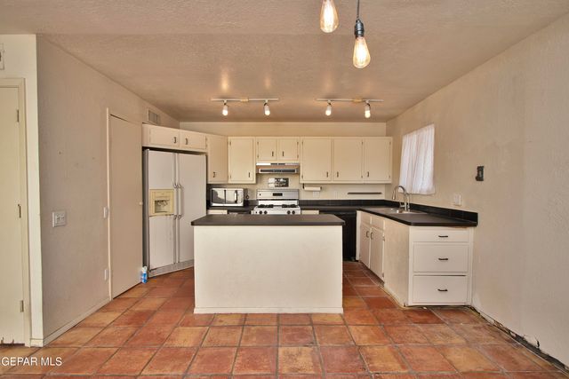 156 N Trevino Road, Santa Teresa, NM 88008