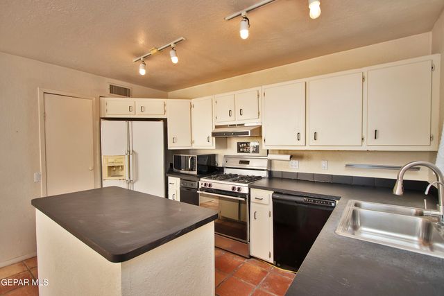 156 N Trevino Road, Santa Teresa, NM 88008