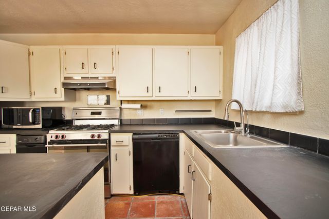 156 N Trevino Road, Santa Teresa, NM 88008