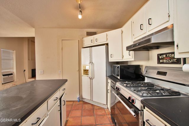 156 N Trevino Road, Santa Teresa, NM 88008