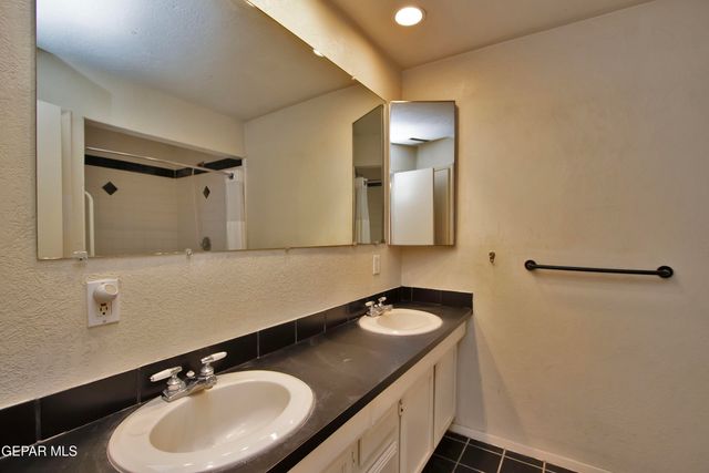 156 N Trevino Road, Santa Teresa, NM 88008