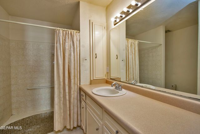 156 N Trevino Road, Santa Teresa, NM 88008