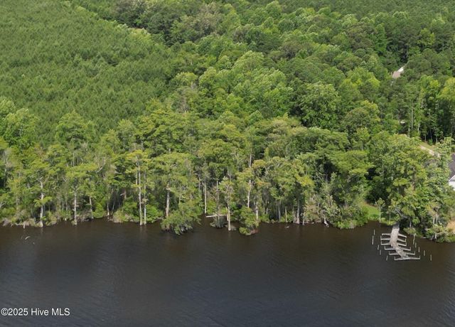 209 Pine Point Road, Hertford, NC 27944