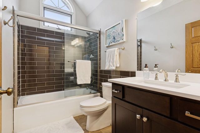 26435 Noble Road, Excelsior, MN 55331