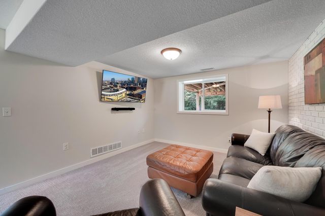 900 James Street, Lino Lakes, MN 55014