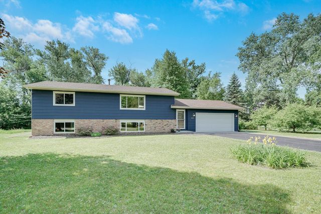 900 James Street, Lino Lakes, MN 55014