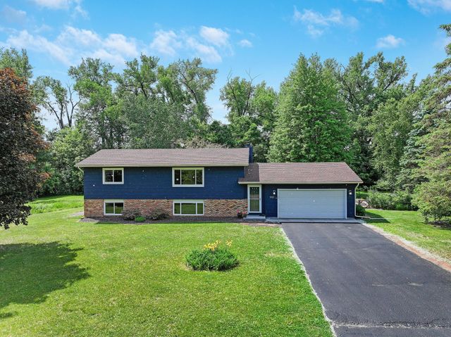 900 James Street, Lino Lakes, MN 55014