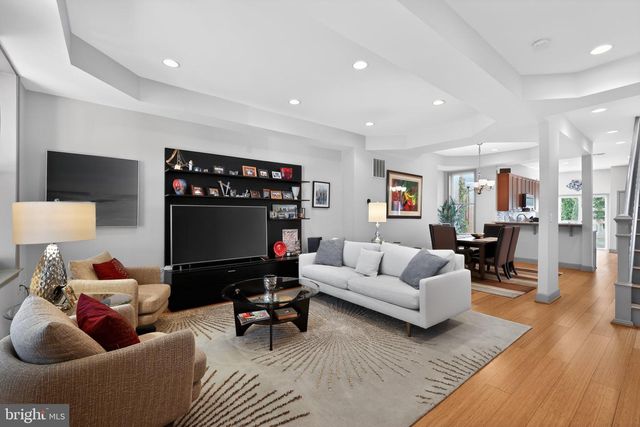 928 INGRAHAM ST NW, Washington, DC 20011