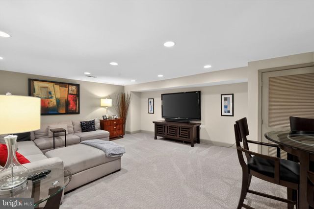 928 INGRAHAM ST NW, Washington, DC 20011