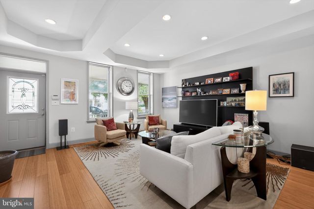 928 INGRAHAM ST NW, Washington, DC 20011