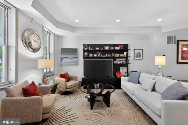 928 INGRAHAM ST NW, Washington, DC 20011