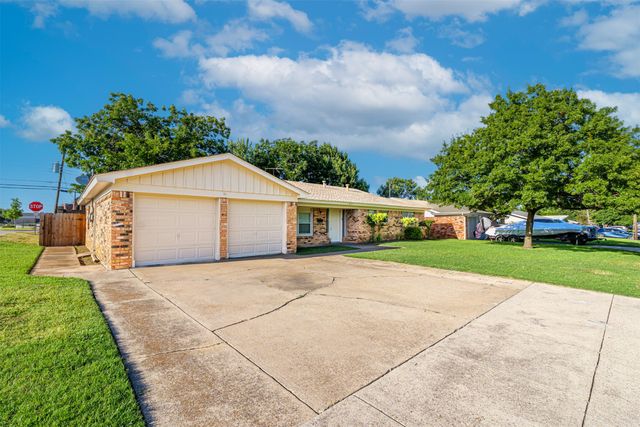 6717 Corona Drive, North Richland Hills, TX 76180
