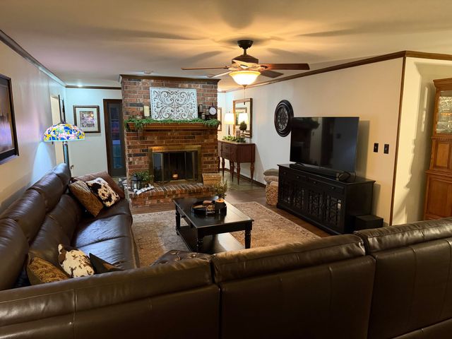 4338 S Delaware Avenue, Springfield, MO 65804