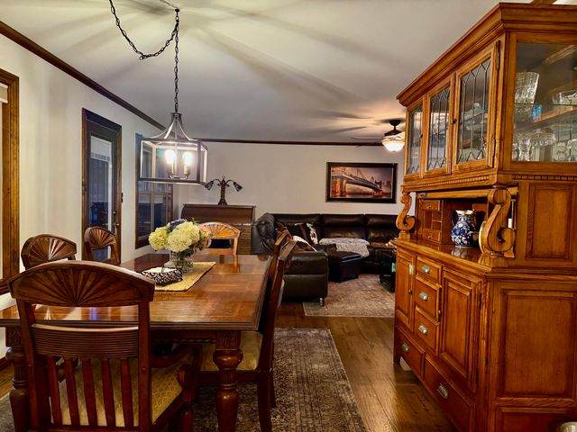 4338 S Delaware Avenue, Springfield, MO 65804