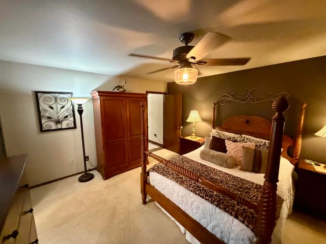4338 S Delaware Avenue, Springfield, MO 65804