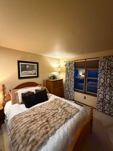 4338 S Delaware Avenue, Springfield, MO 65804