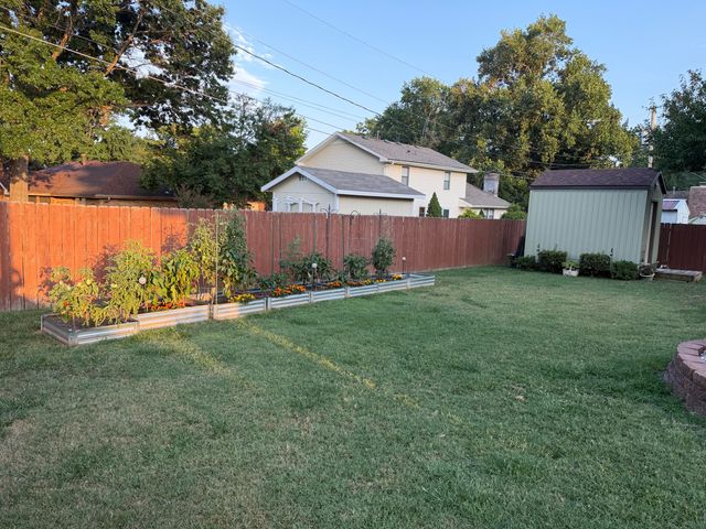 4338 S Delaware Avenue, Springfield, MO 65804