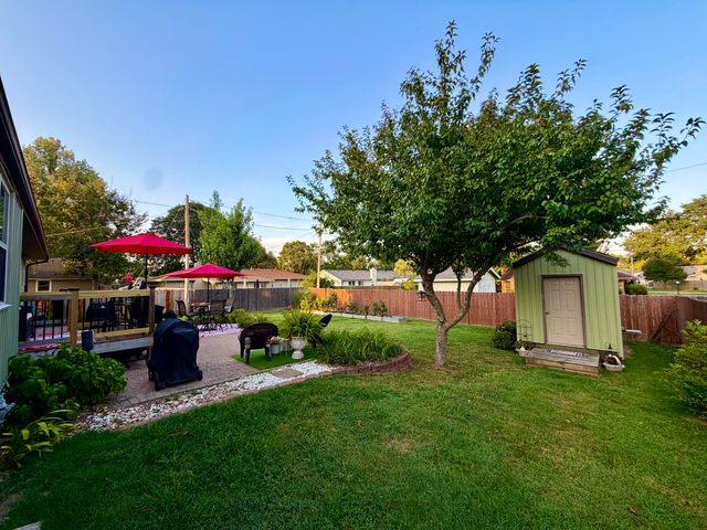 4338 S Delaware Avenue, Springfield, MO 65804