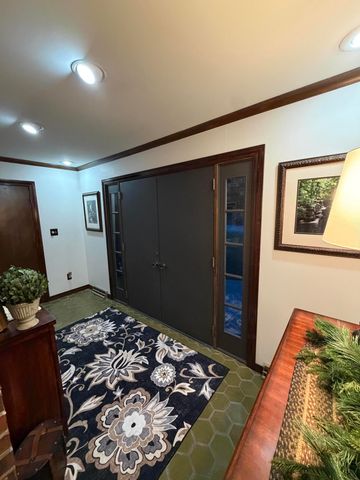4338 S Delaware Avenue, Springfield, MO 65804
