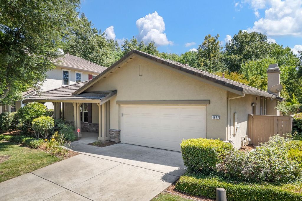1677 Osborne Ct, Folsom, CA 95630