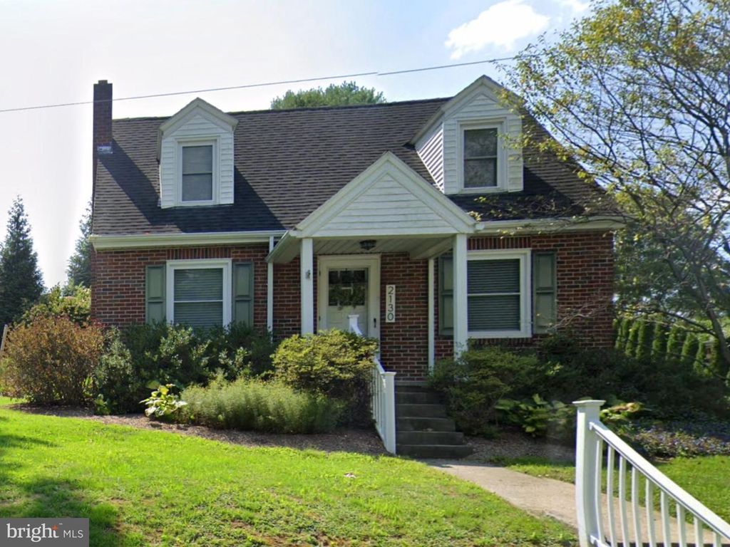 2130 HOLLINGER RD, Lancaster, PA 17602