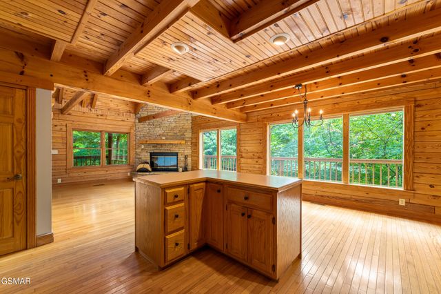 3839 Saddle Brook Way, Sevierville, TN 37862