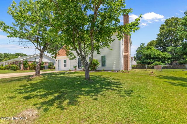 118 Carriage Drive, Jacksonville, NC 28546