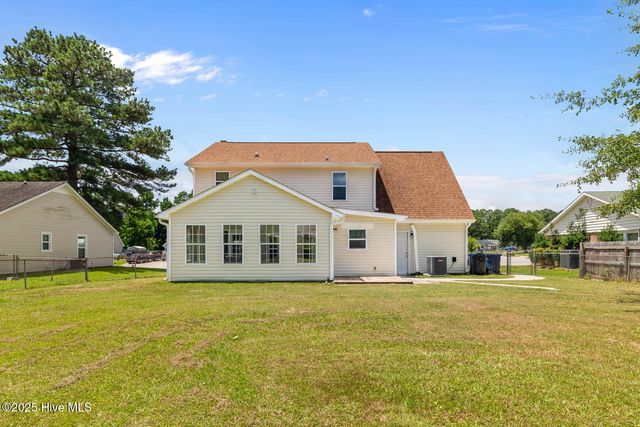 118 Carriage Drive, Jacksonville, NC 28546