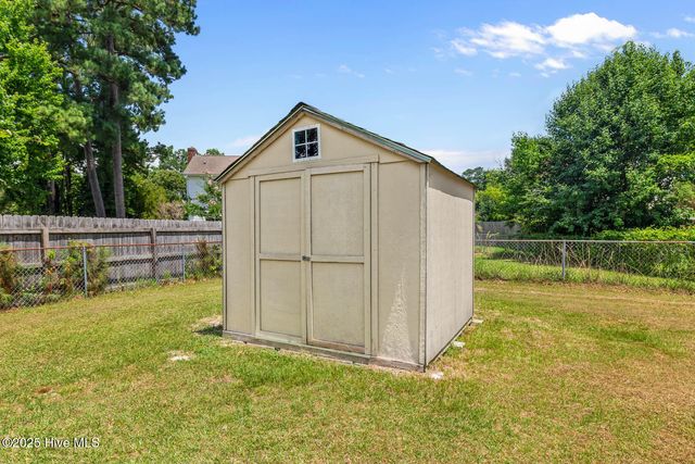 118 Carriage Drive, Jacksonville, NC 28546