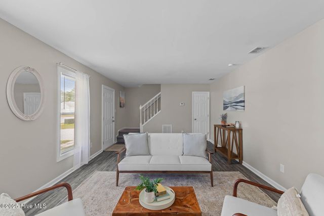 118 Carriage Drive, Jacksonville, NC 28546