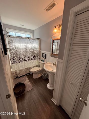 561 Singletary Avenue, Elizabethtown, NC 28337