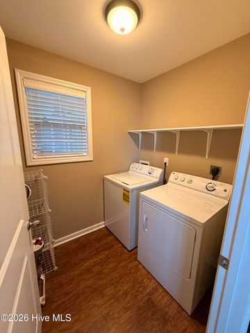 561 Singletary Avenue, Elizabethtown, NC 28337