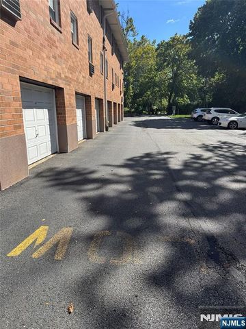 15 Cottage Street 3A, Midland Park, NJ 07432