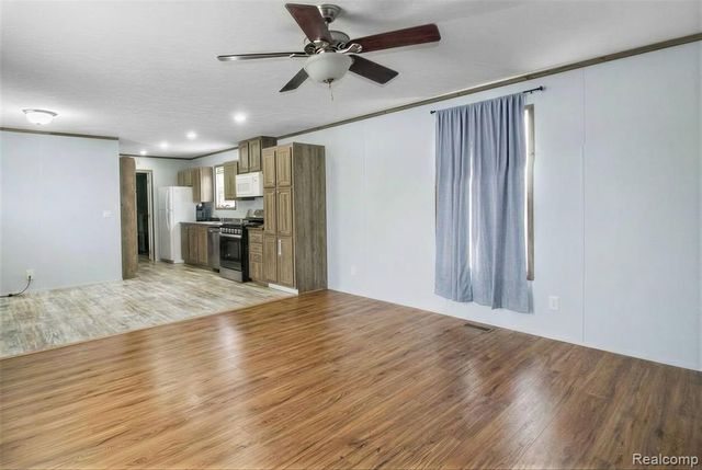 669 Lafferty Drive, Rochester Hills, MI 48307