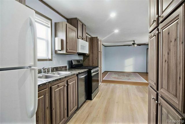 669 Lafferty Drive, Rochester Hills, MI 48307