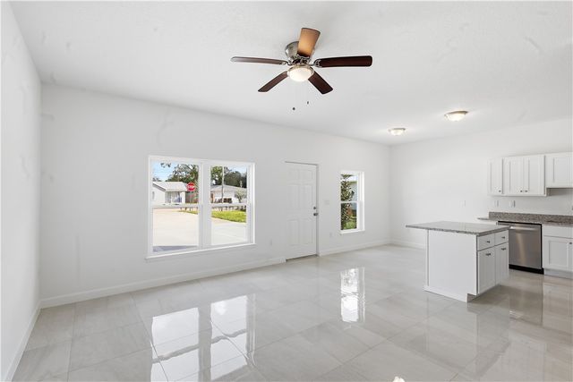 939 19th Street 939, Vero Beach, FL 32960